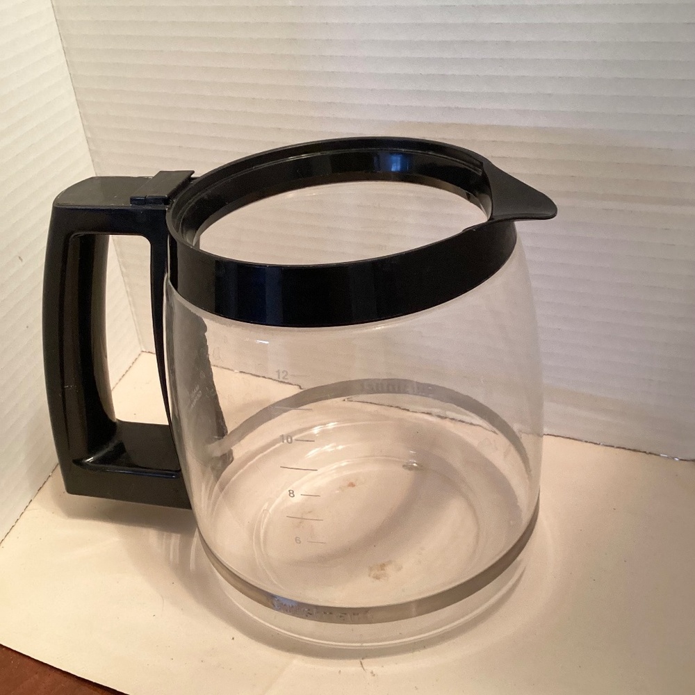 CUISINART …Replacement coffee carafe, no lid… or terrarium?